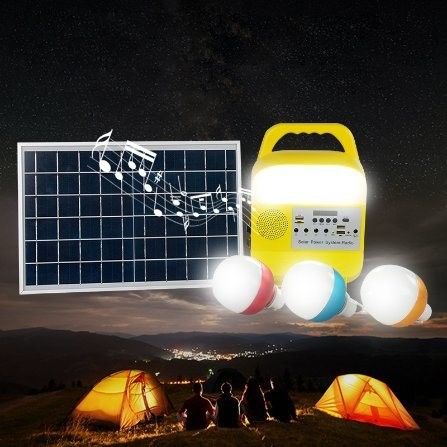 Przerwa w zasilaniu energią słoneczną Awaryjny nocny targ Stajnia wędkarska Przyjaciele nocna konserwacja samochodu wędkarskiego