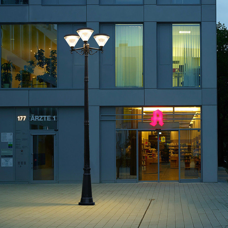 Zewnętrzne oświetlenie LED na energię słoneczną IP65 Lampa drogowa Łatwa instalacja Kinkiety słoneczne 100/150/200/300 W Oświetlenie uliczne