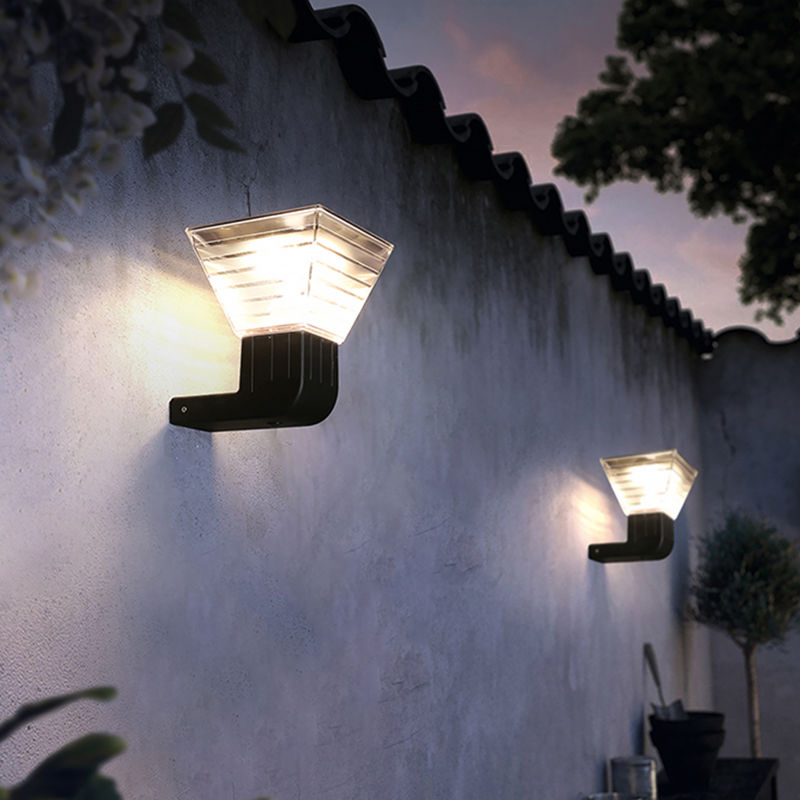 90 lm / w LED Solar Wall Light Outdoor 3.2V Nowoczesna lampa zewnętrzna ABS Garden Landscape