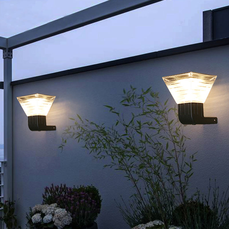 90 lm / w LED Solar Wall Light Outdoor 3.2V Nowoczesna lampa zewnętrzna ABS Garden Landscape