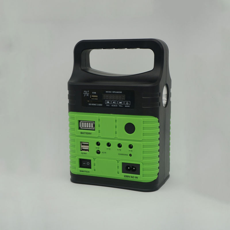 7500mah Przenośny zestaw do zasilania energią słoneczną z wbudowanym radiem FM MP3 Mini Outdoor Camping